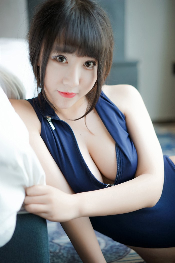 极品少妇夏笑笑连体内衣秀魔鬼身材(图12)