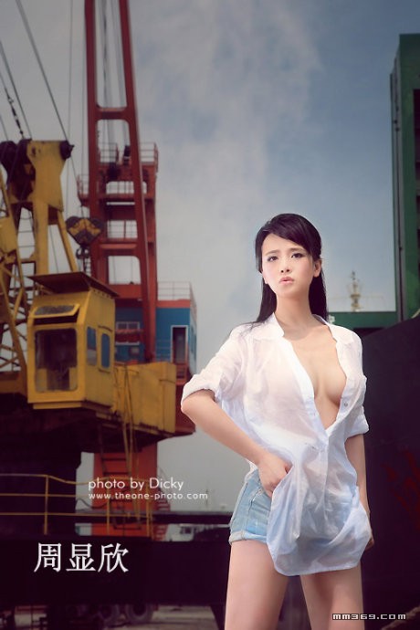 绝色美女周显欣惊艳写真(图15)