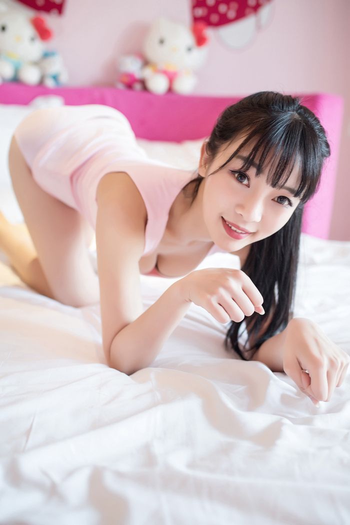 俏皮妹子莉莉丝学生短裙内内走光光(图20)