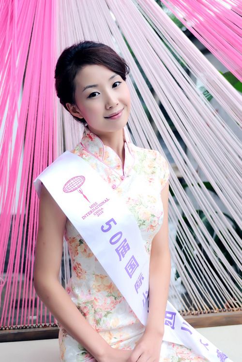 美丽的国际小姐高清旗袍摄影(图11)