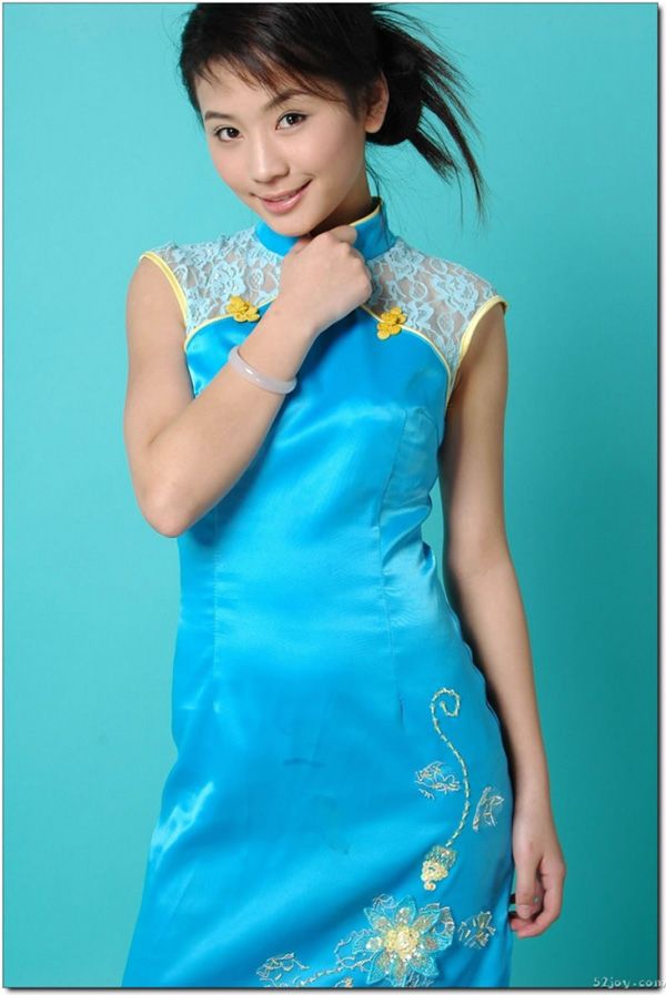 可爱的中国旗袍小妹妹(图6)