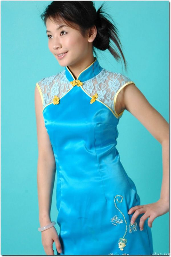 可爱的中国旗袍小妹妹(图5)