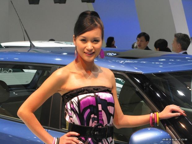 2009广州车展美女第一季(图1)