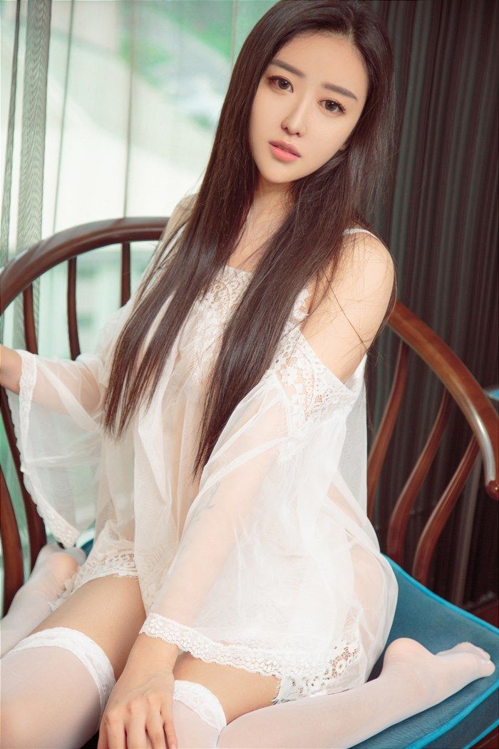 魅惑佳人芊小童紧身衣秀完美身材(图9)