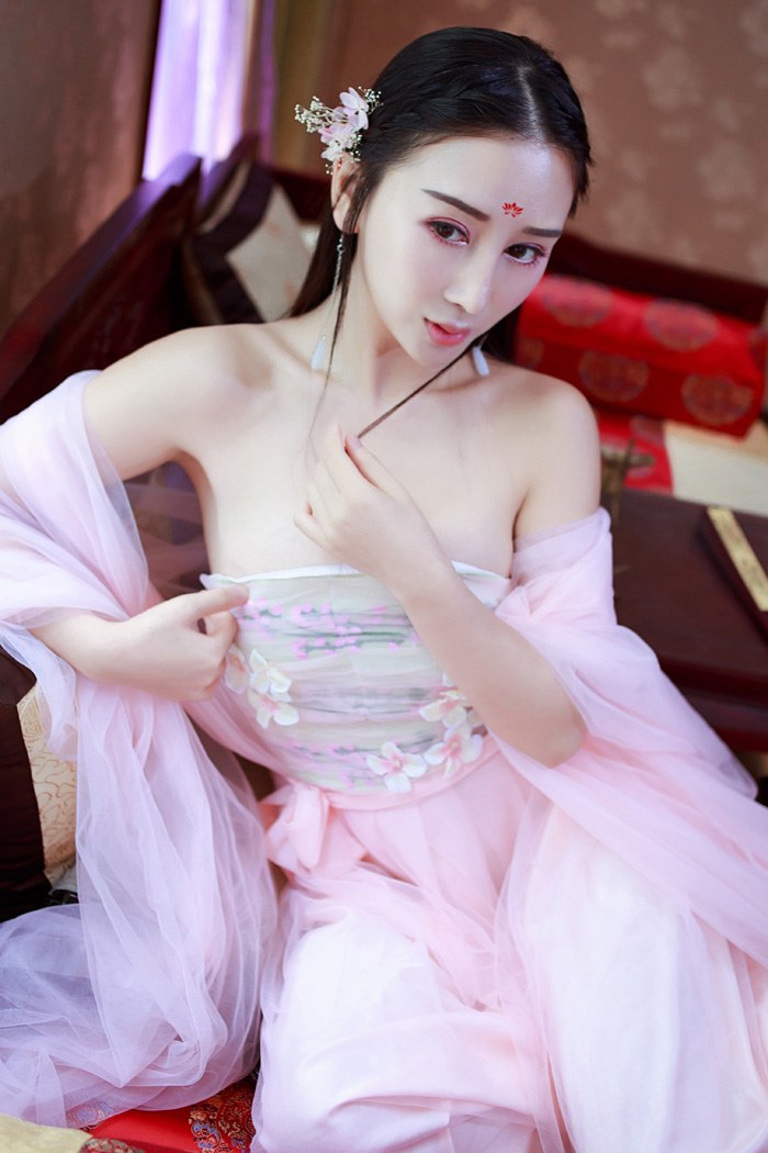 古风女王邹晶晶真空上阵乳此动人(图26)