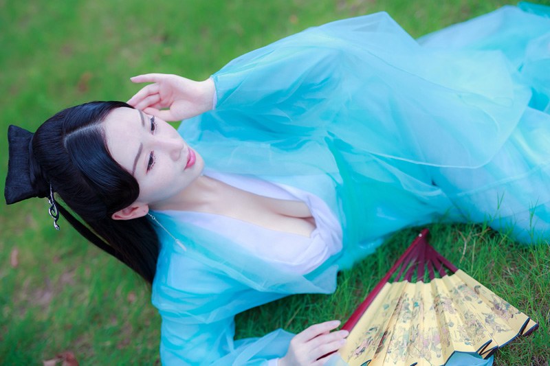 古风女王邹晶晶真空上阵乳此动人(图8)
