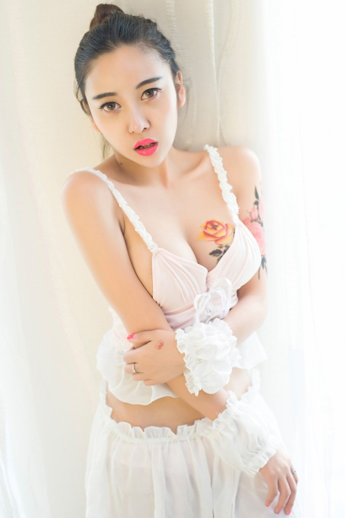 寂寞少妇李梓熙SM情趣装巨乳诱人(图57)
