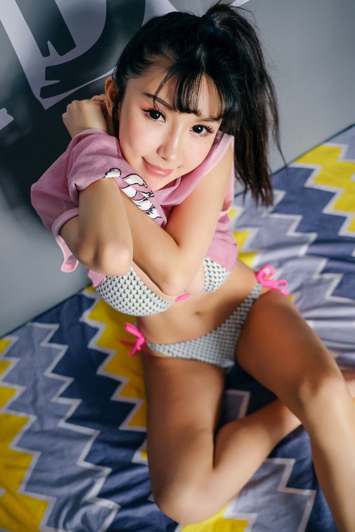 爆乳小妹晓茜sunny大尺度手脱丁字裤(图23)