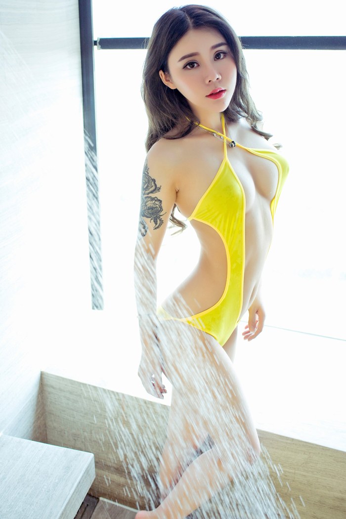 极品嫩模爱丽莎镂空旗袍妩媚十分(图30)