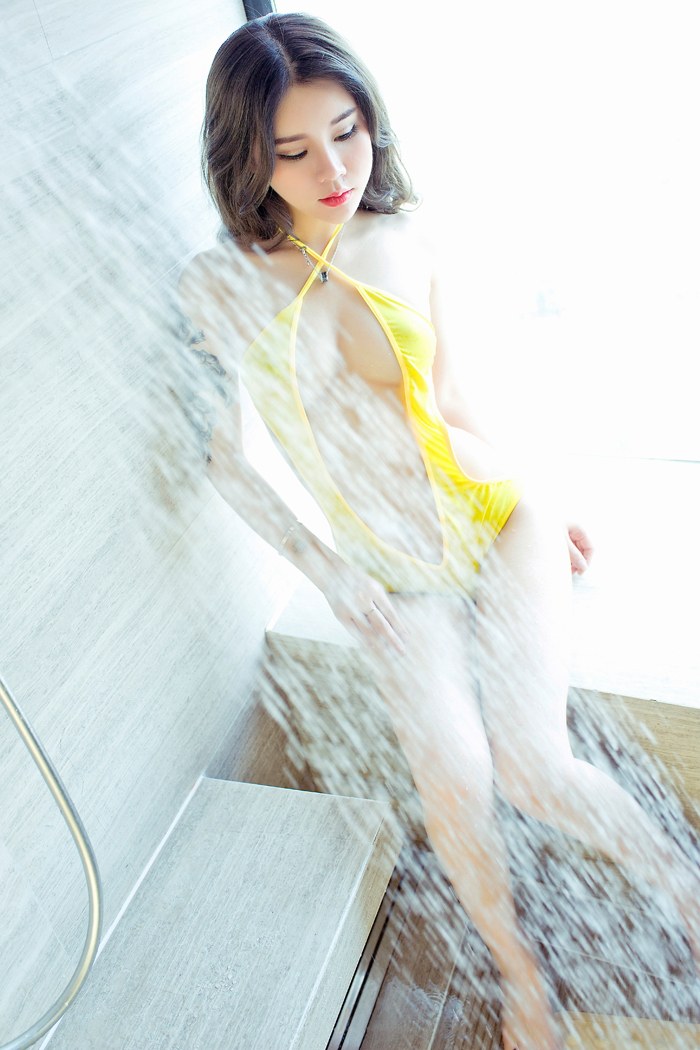 极品嫩模爱丽莎镂空旗袍妩媚十分(图35)