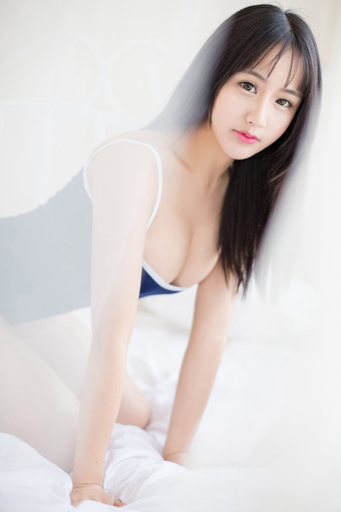 诱人思淇露背毛衣大胆秀豪乳高清图(图22)