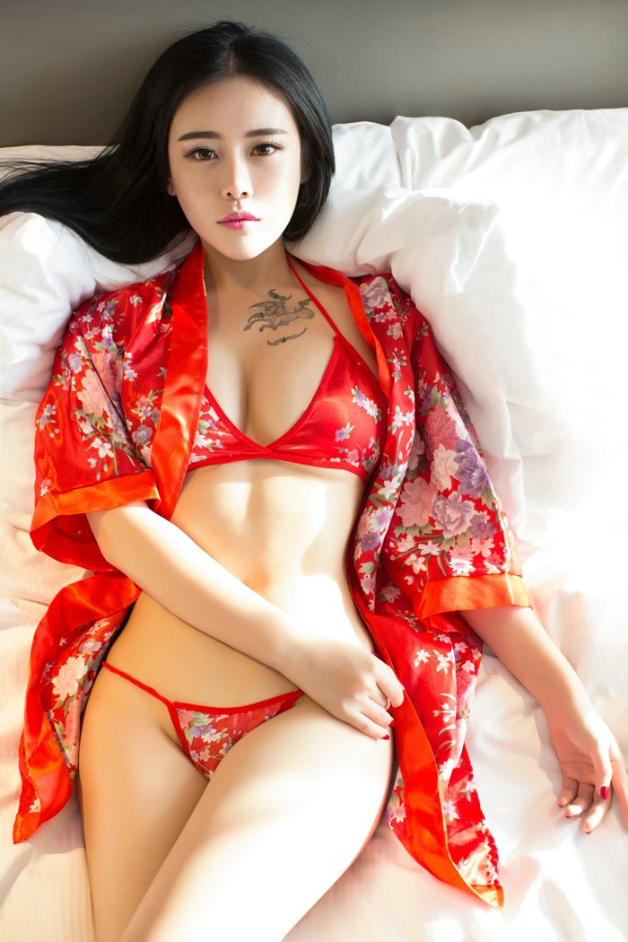 梦瑶mm玩情趣内衣脱落圆乳奔出来(图23)