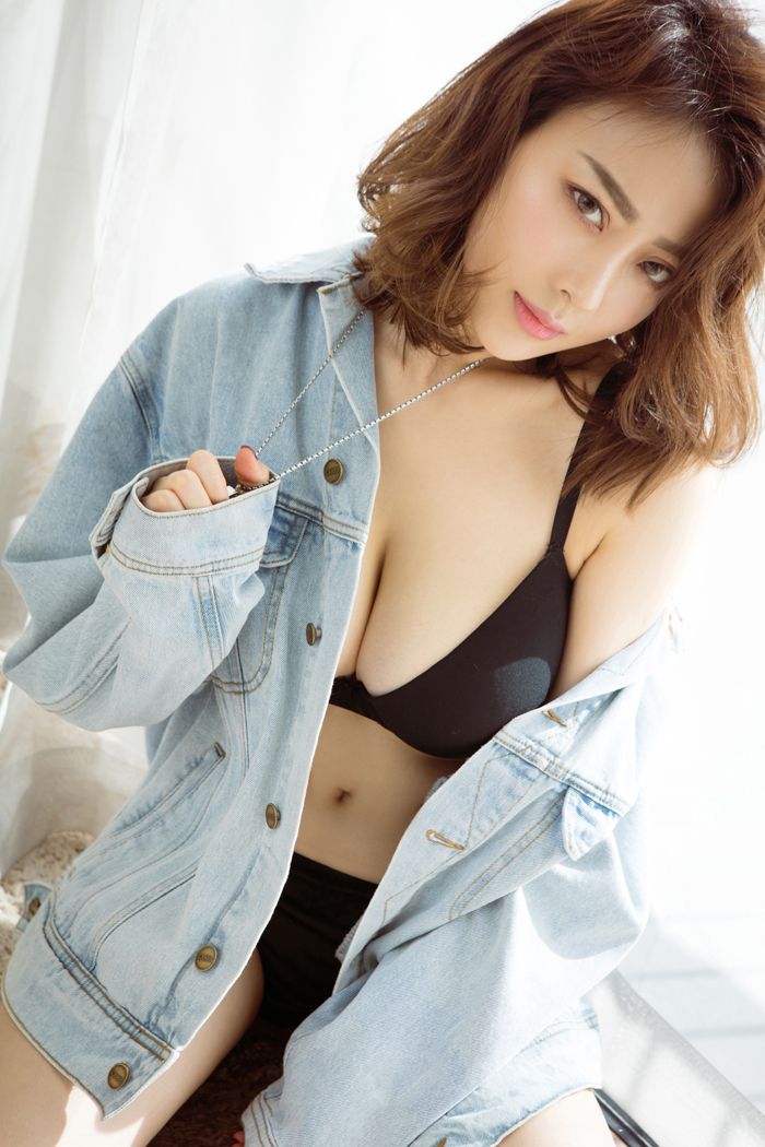 巨乳少妇爱菲豪放私房多姿勾人欲望(图58)