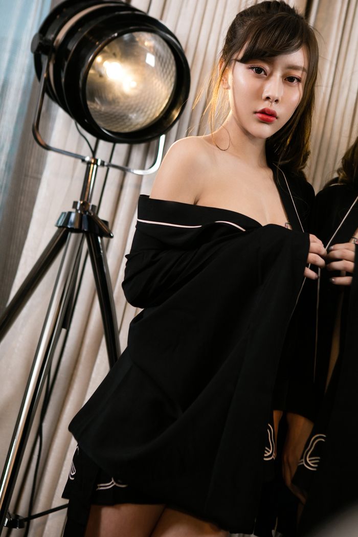 纹身艺宁mm曼妙身材私房照美臀霸屏(图22)