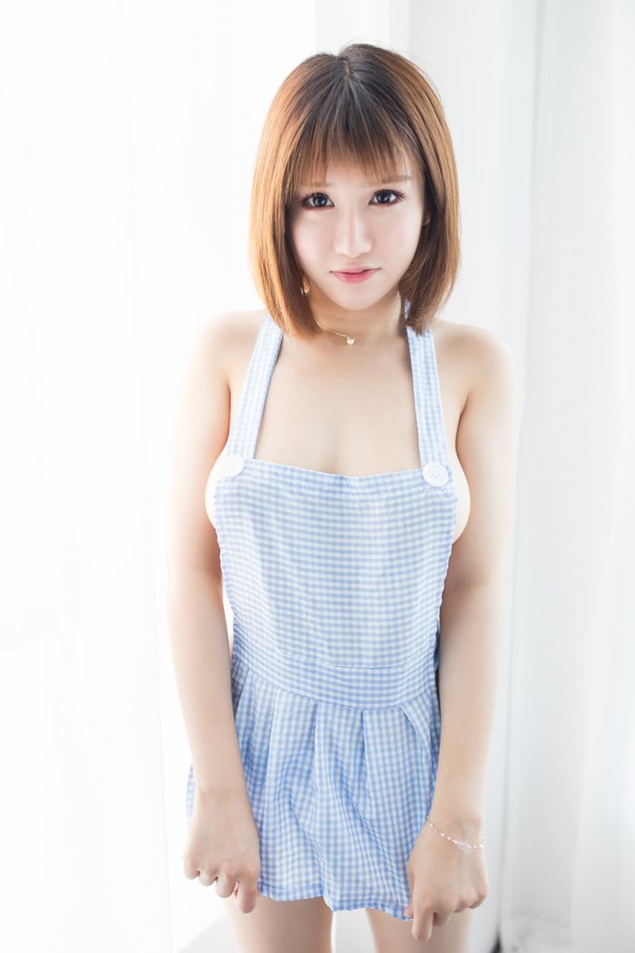 童颜宝贝vivi制服比基尼难掩巨乳尽现(图23)