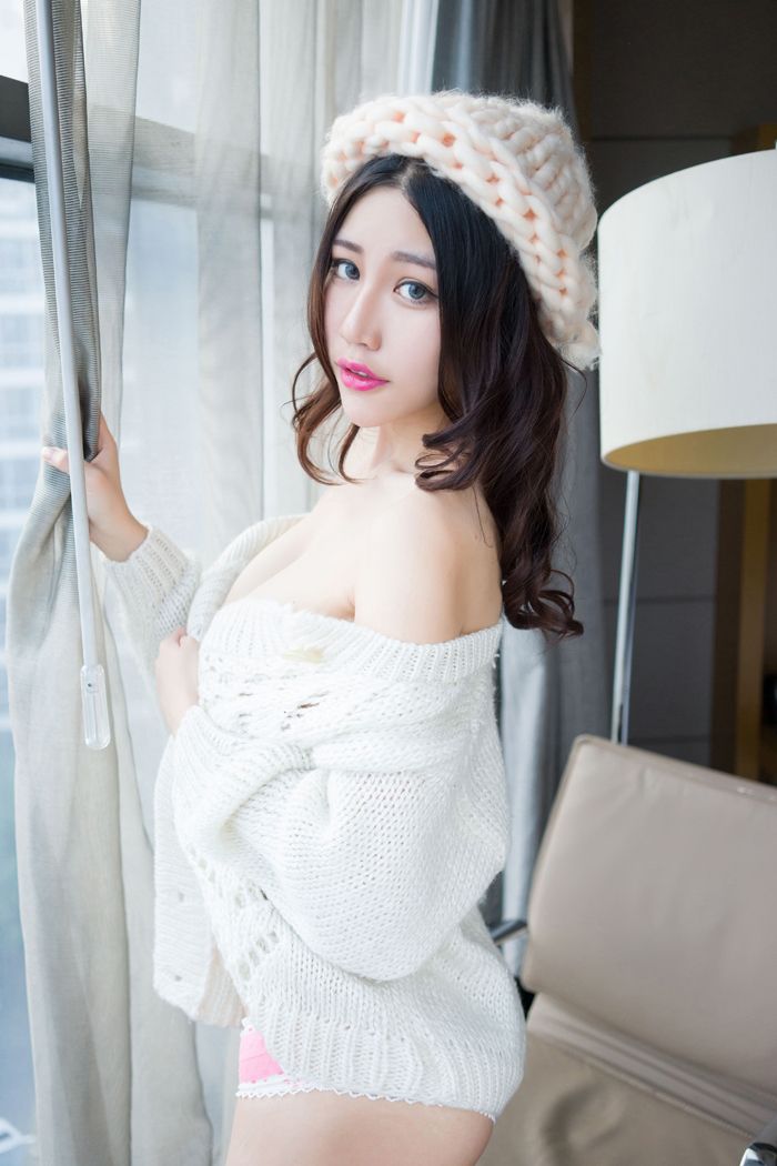 巨乳美女美昕大胆叉腿照花内内抢眼(图21)