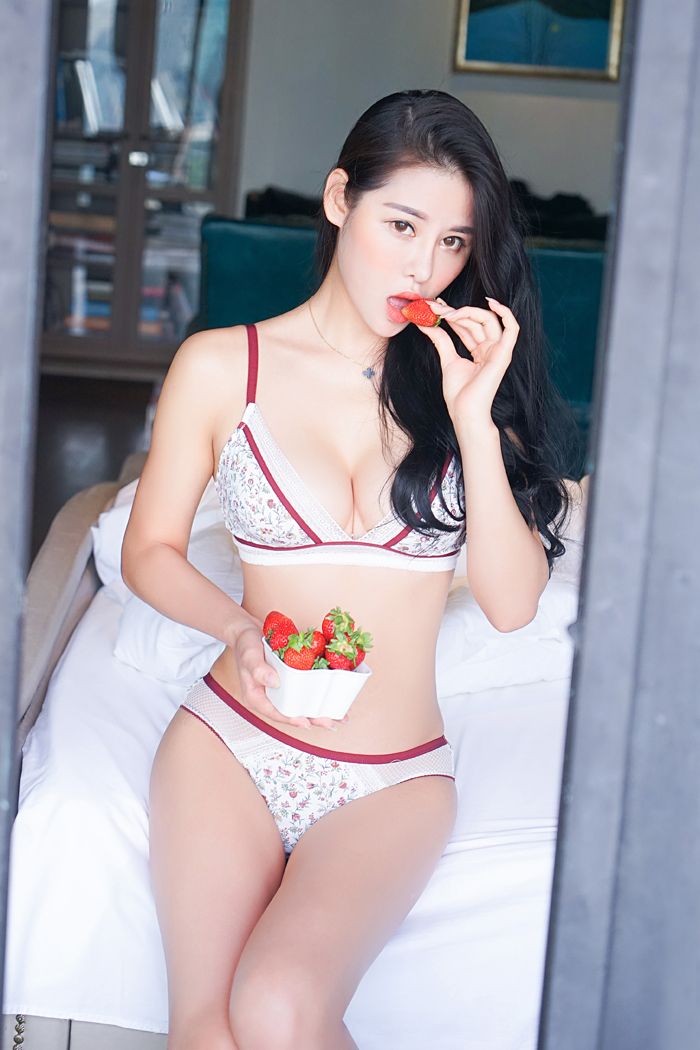 多姿美人叶佳颐翘臀丁字裤看点十足(图29)