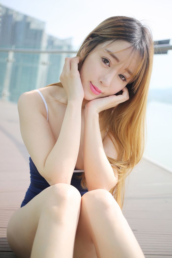 翘臀女神王雨纯豪车内各种扭好诱人(图42)