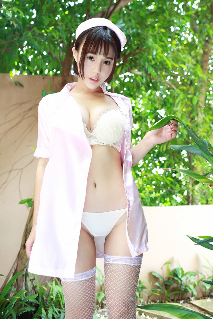 性感护士艾莉情趣网袜美乳呼之欲出(图34)