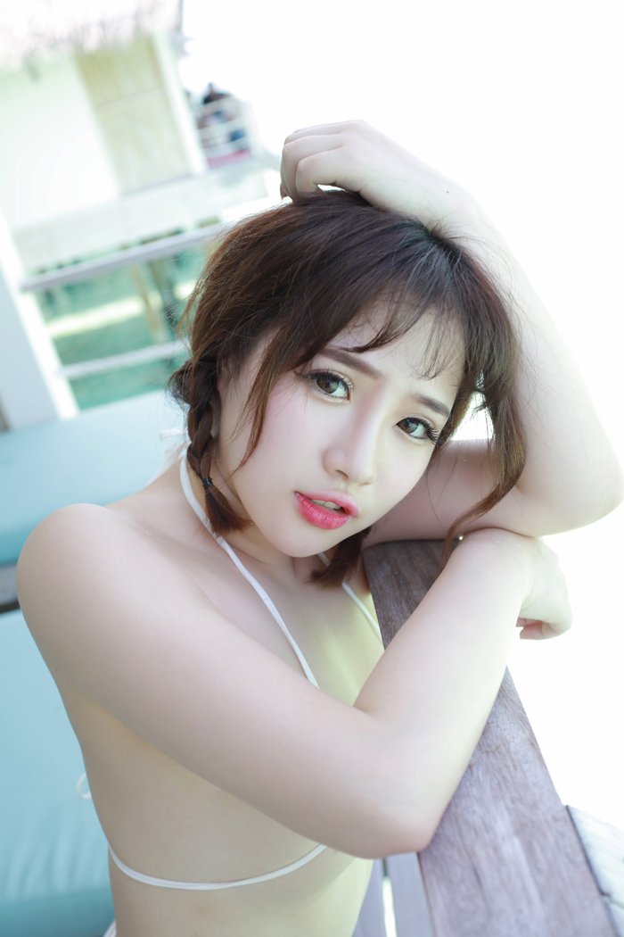 美女徐cake比基尼太简单巨乳藏不住(图31)