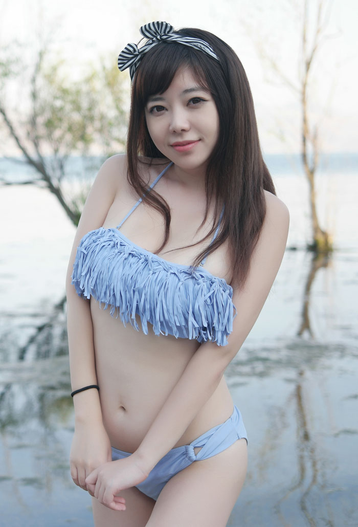 性感美女刘飞儿Faye蓝色经典写真(图5)