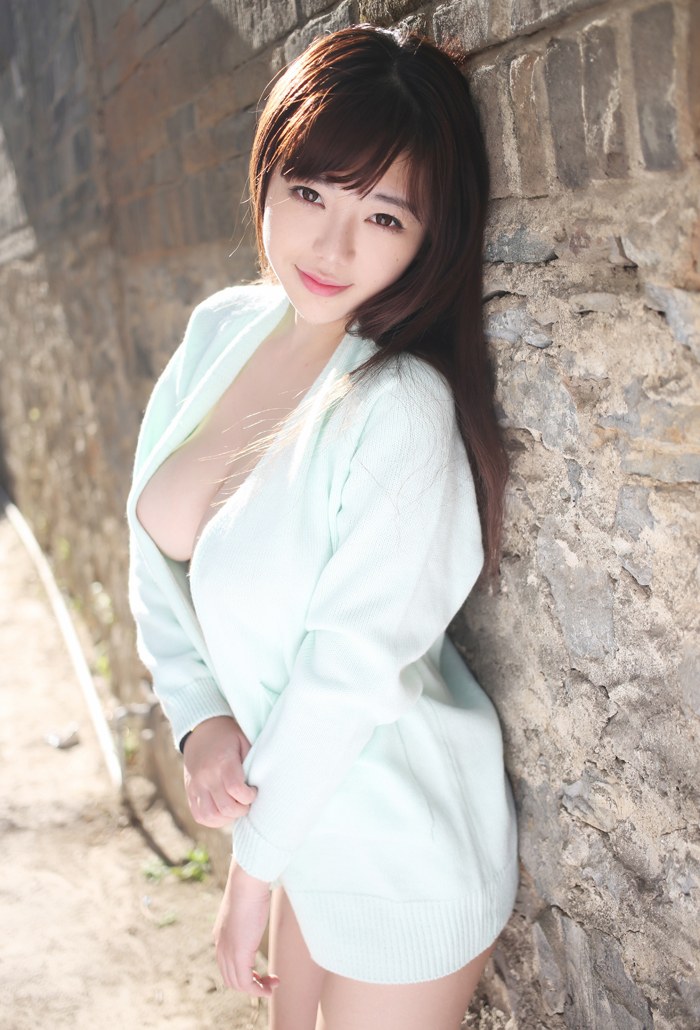 丰臀巨乳MM刘飞儿古镇小巷迷情(图15)