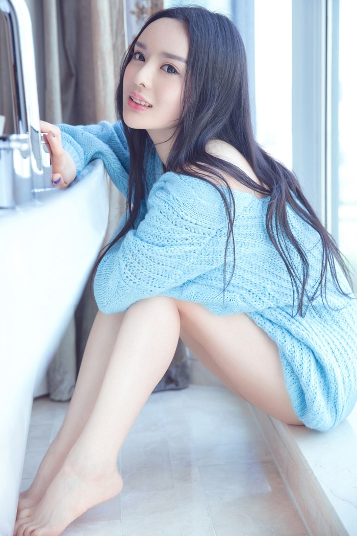 清纯嫩模晓迪秀魔鬼身材香艳迷人(图11)
