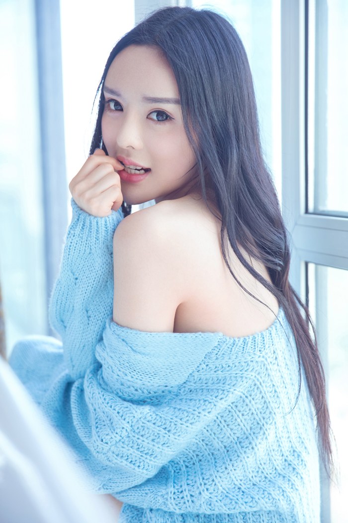 清纯嫩模晓迪秀魔鬼身材香艳迷人(图12)