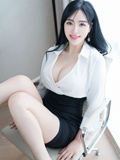 职场女秘刘钰儿性感OL装